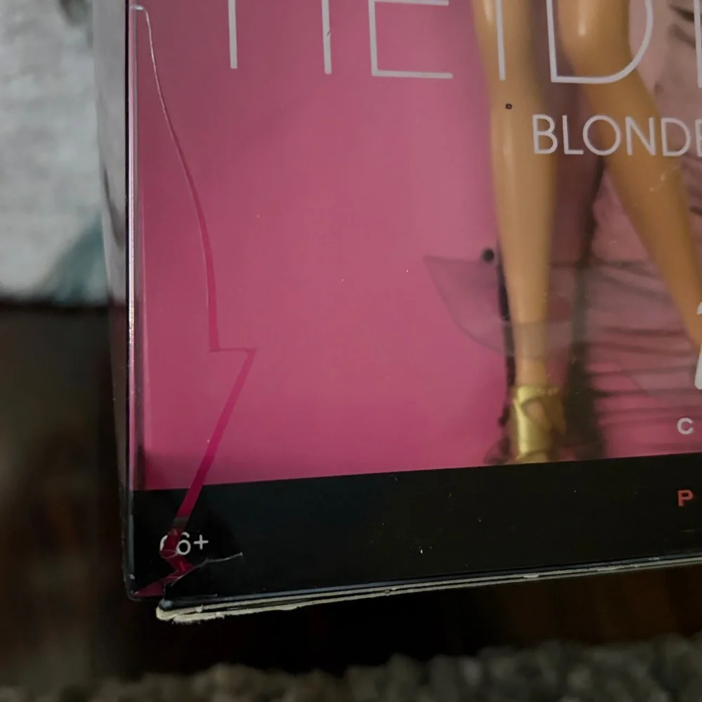 Heidi Klum Blonde Ambition Barbie 2009 - Picture 4 of 15